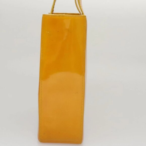 CHANEL Tote Bag Enamel Yellow CC - Picture 3 of 15